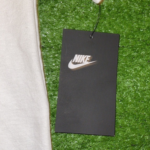 Nike Men’s Tee🆕 - Picture 7 of 10